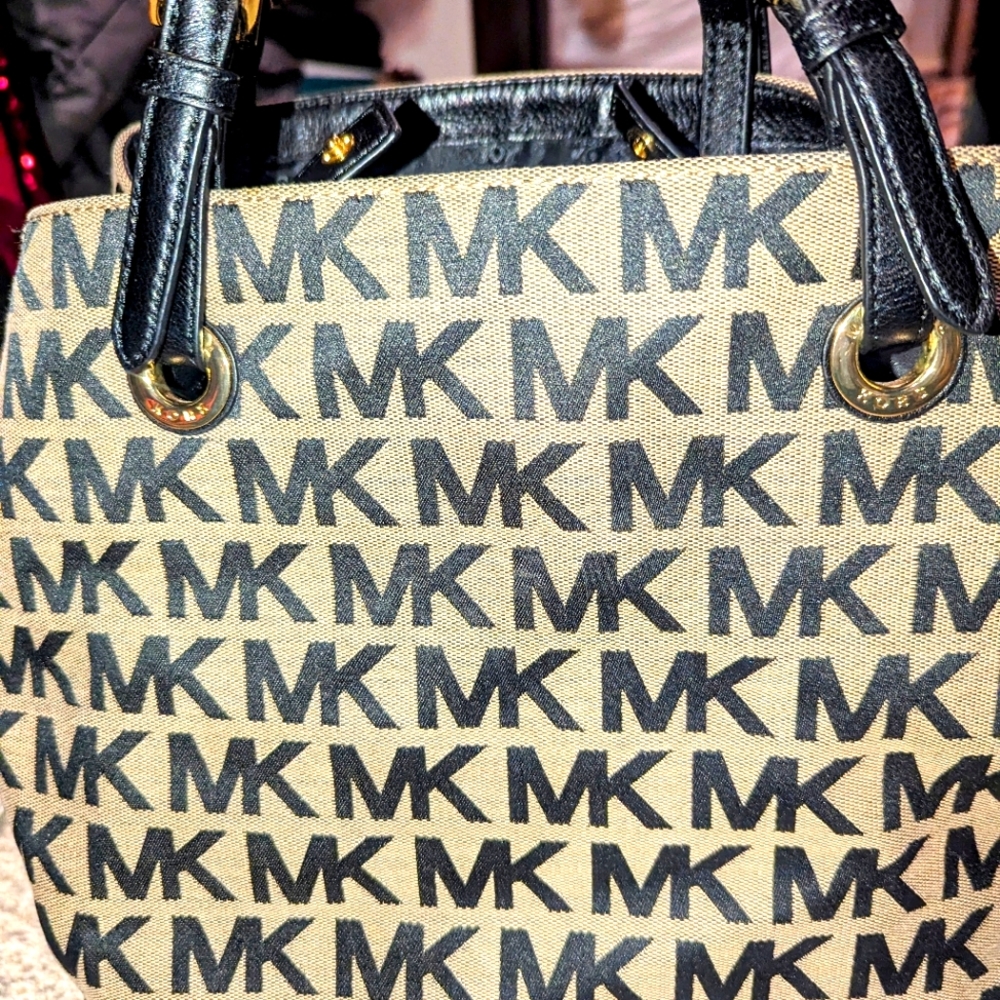 Michael Kors purse